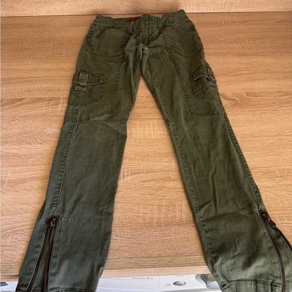 UNIONBAY Womens Green Cargo Pants lightly used - Picture 1 of 5